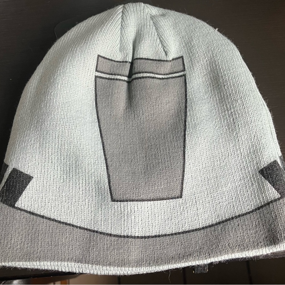 Beanie - Picture 3 of 7